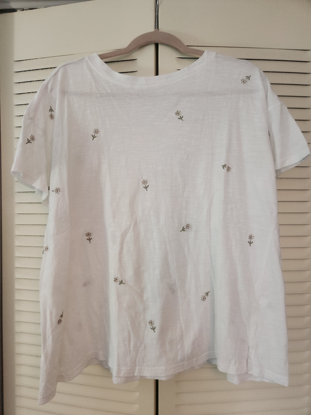 Maurices White Tee with Tiny Floral Embroidery